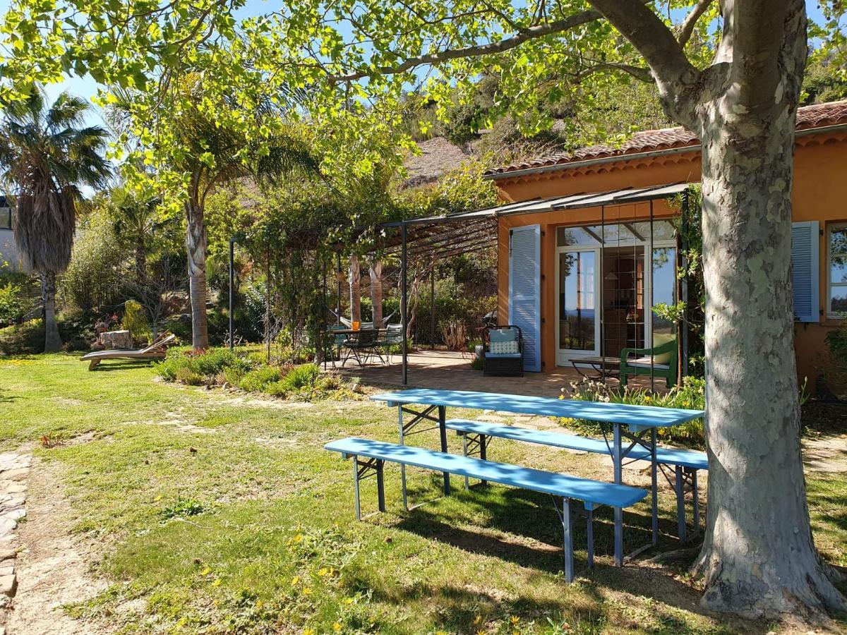Вилла House With Garden And Sea View Ла-Лонд-ле-Мор Экстерьер фото